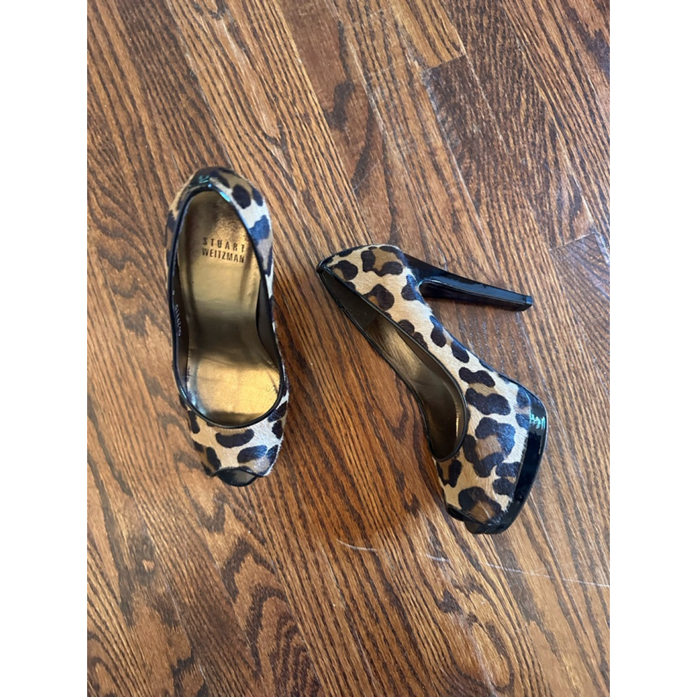 Women's Stuart Weitzman Heels Size 6 Brown Leopard Print